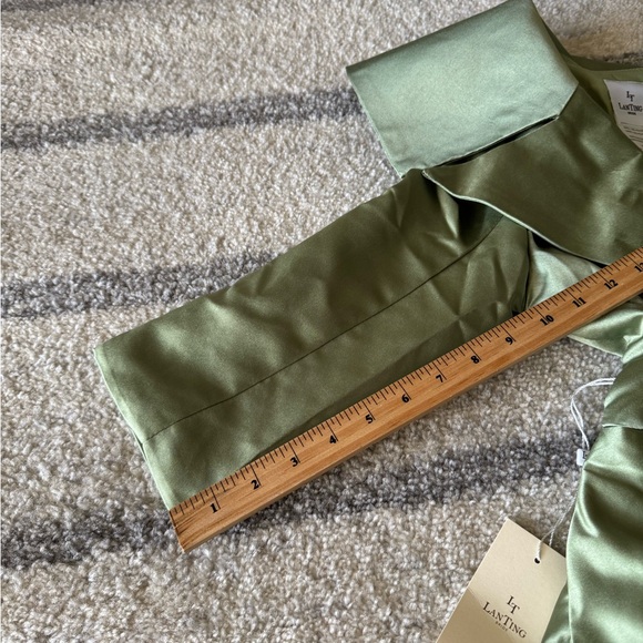 Elegant Green Floral Long Sleeve Dress - Picture 12 of 15